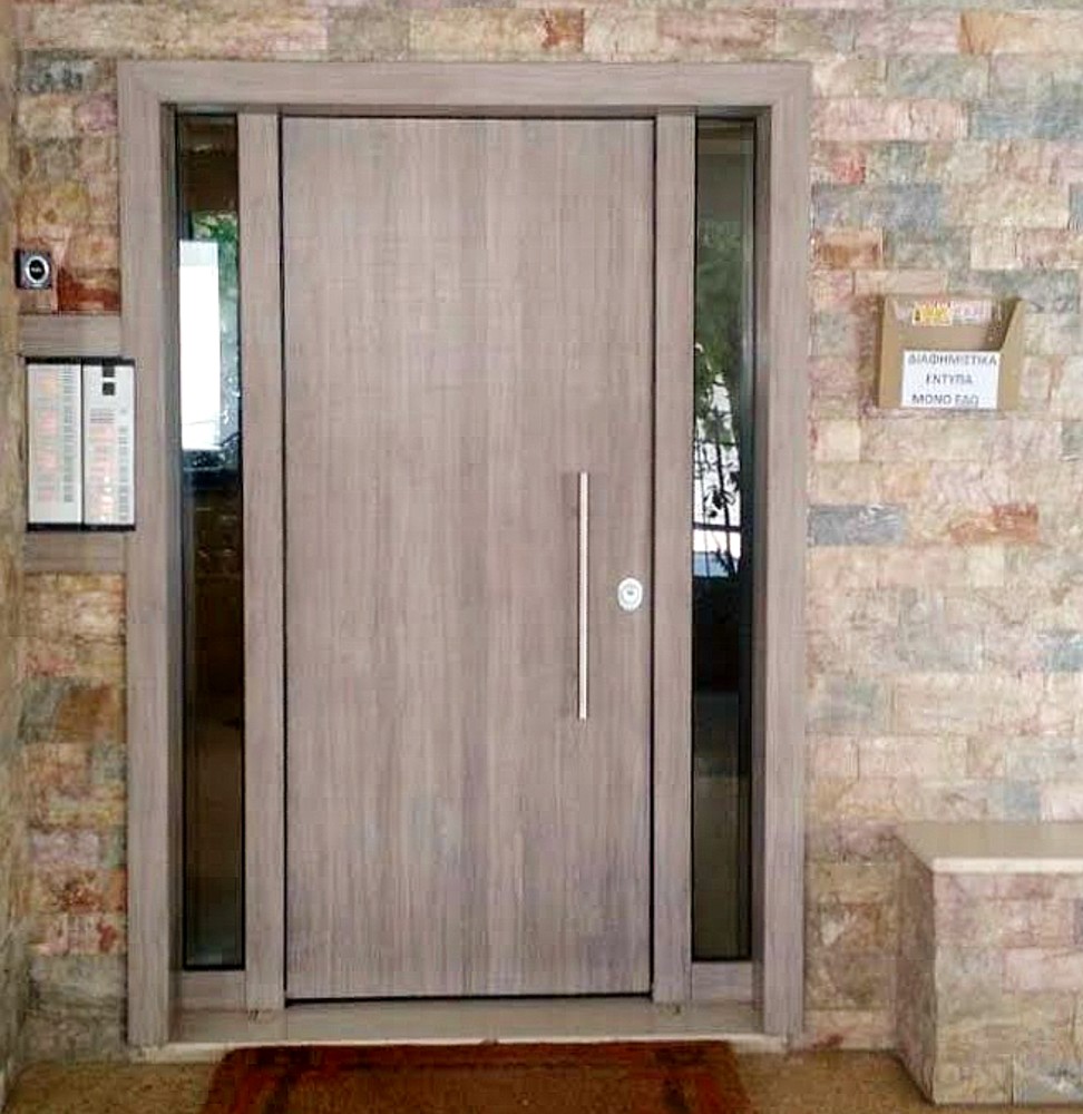 Πόρτα Laminate - Εισόδου Πολυκατοικίας Με 2 Σταθερά