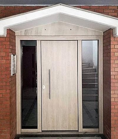 Πόρτα Laminate - Εισόδου Πολυκατοικίας Με 2 Σταθερά