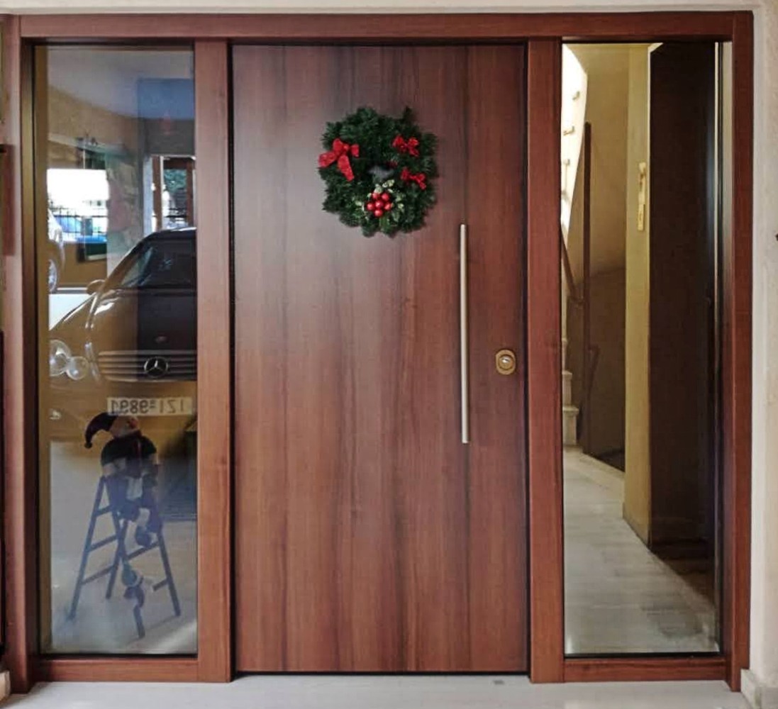Πόρτα Laminate - Εισόδου Πολυκατοικίας Με 2 Σταθερά