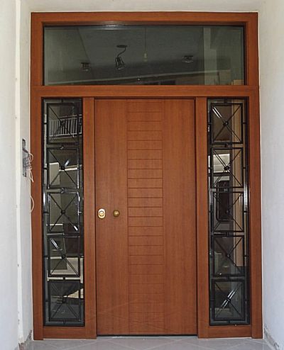 Πόρτα Laminate - Εισόδου Πολυκατοικίας Με 2 Σταθερά & Φεγγίτη